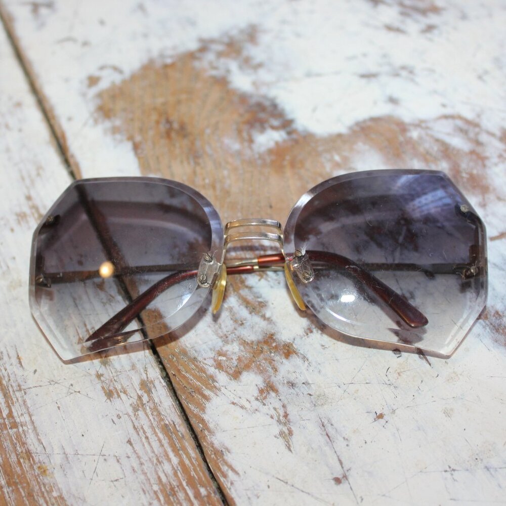 Vintage 1980s Solarmates Glamour Eyes Big Wire Frame Sunglasses Blue Grey Lens